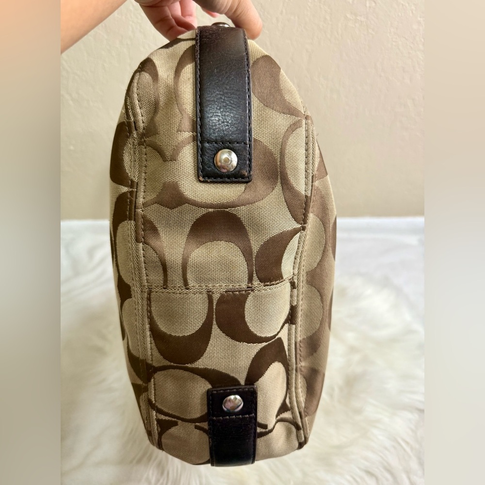 EUC Coach Zoe Brown Signature Shoulder Bag - Picture 5 of 8